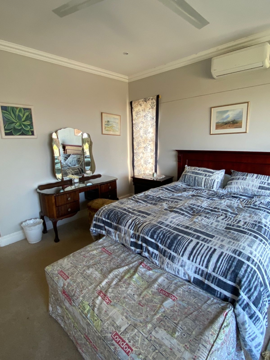 5 Bedroom Property for Sale in Seafield Eastern Cape